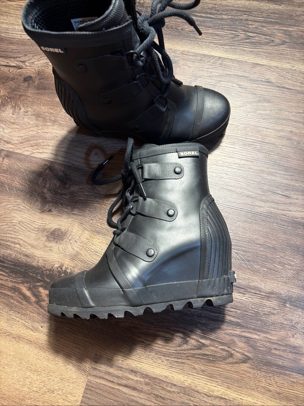 Sorel Joan Of Arctic Boots Womens Sz 6 Black Hidden Wedge Rubber Rain